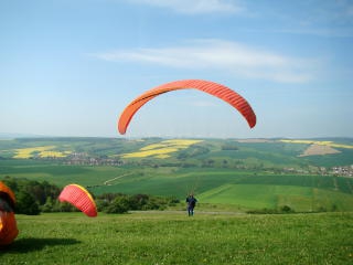 Flugfest auf dem Harsberg erfreute sich trotz fehlender Aufwinde eines großen Zuspruchs