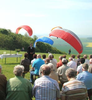 Flugfest auf dem Harsberg erfreute sich trotz fehlender Aufwinde eines großen Zuspruchs