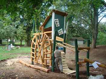 Spielplatz entsteht 