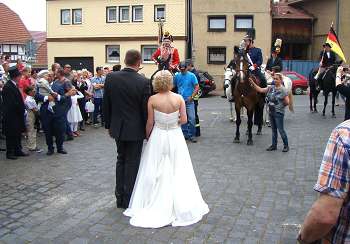 Feuerwehr- und Kirmeshochzeit in Mihla