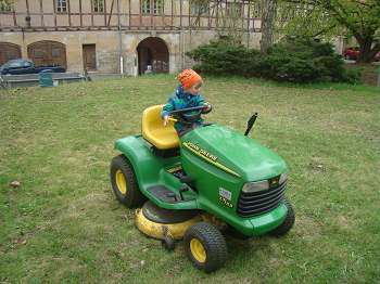 Frühjahrsputz am „Roten Schloss“