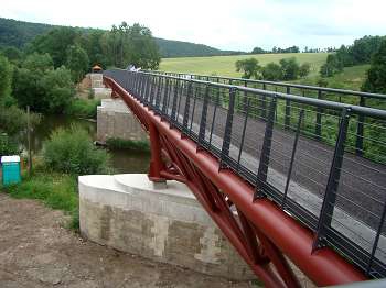 Erste Bilder von der neuen Radbrücke Ebenau