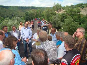 Erste Bilder von der neuen Radbrücke Ebenau