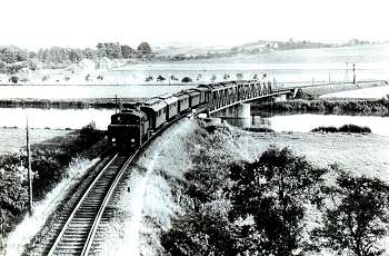 Historisches: Vor 110 Jahren liefen die Bauarbeiten an der Eisenbahnstrecke Eisenach-Treffurt auf vollen Touren - 1907 erhielt Mihla Bahnanschluss – historische Fotos berichten…